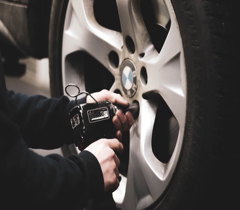 Flat tyre image, mobile tyre fitting image